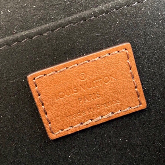 🥃Louis Vuitton Dauphine Monogram Shoulder Bag - Picture 9 of 9